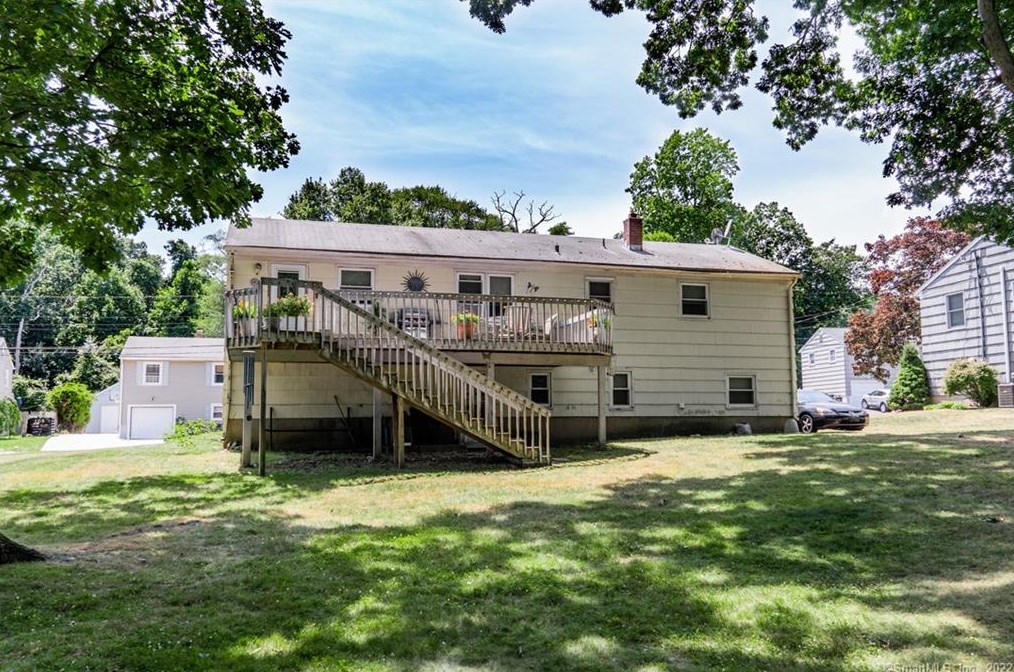 103 Hilltop Ln, New Haven CT 06516-4808 exterior