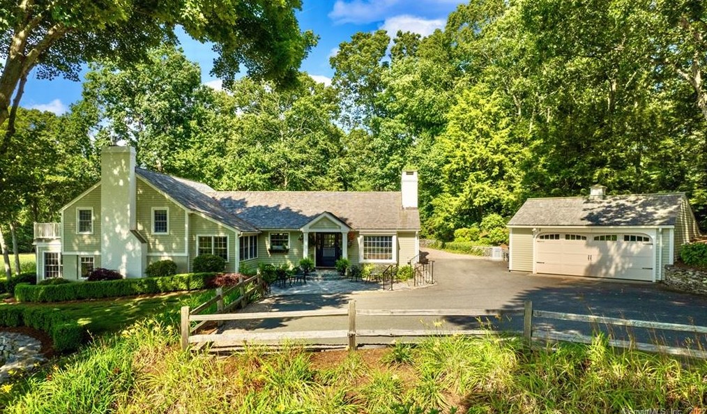 38 Foxboro Rd, Essex, CT 06426