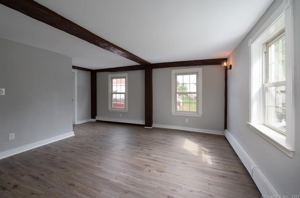 17 Pleasant St, Cromwell CT  06416-2323 exterior