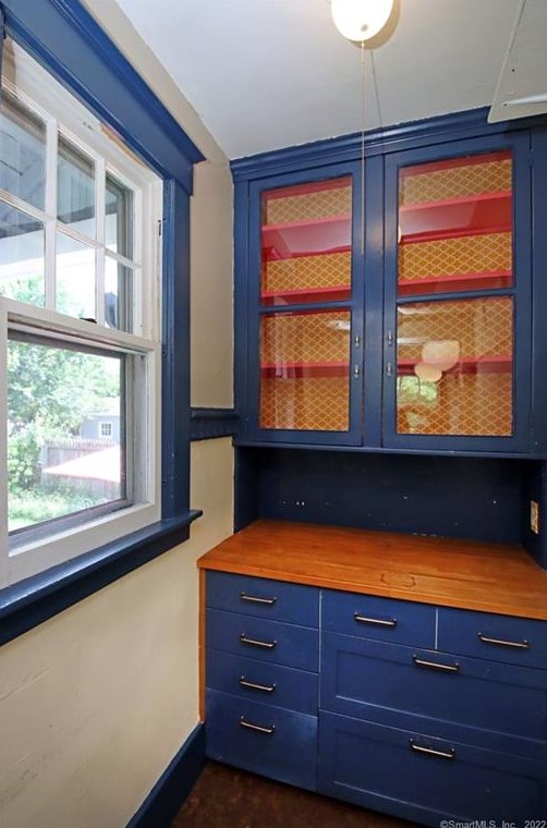 101 Putnam Ave, New Haven CT 06517-2736 exterior