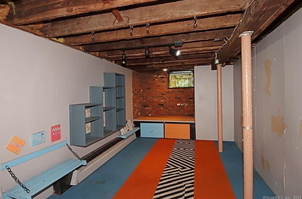 101 Putnam Ave, New Haven CT 06517-2736 exterior