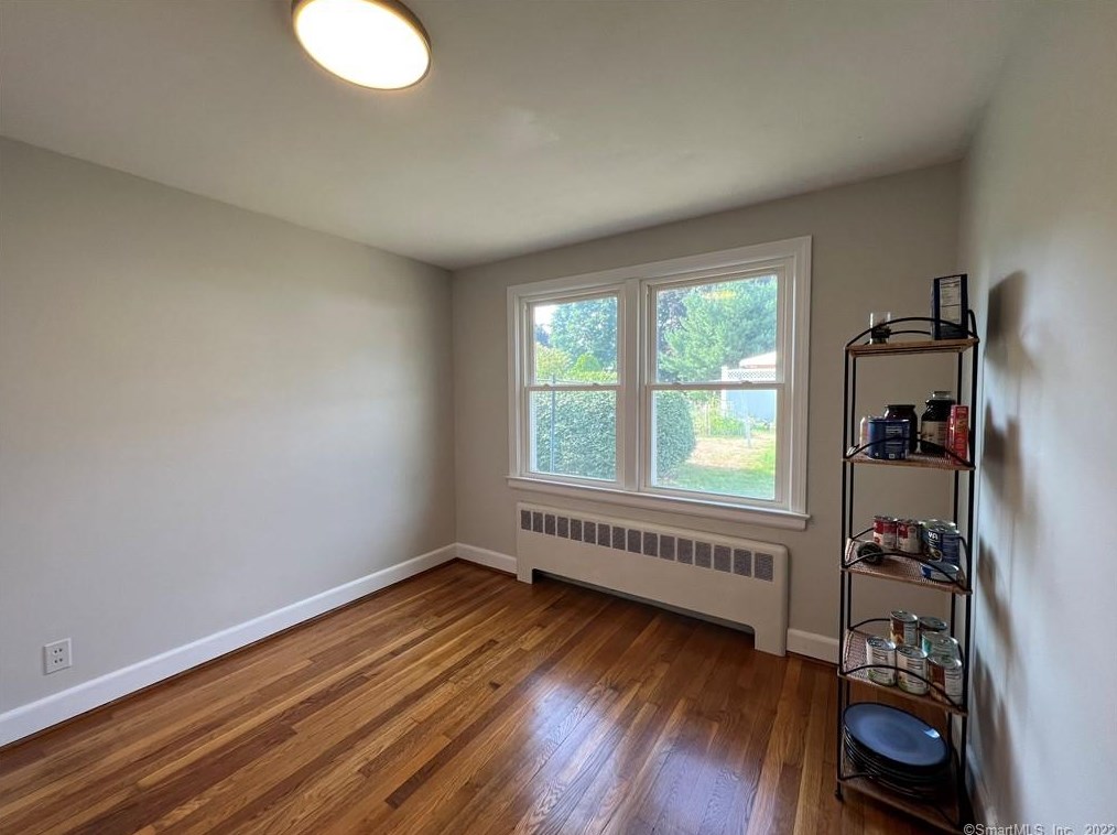 5 Ridgewood Rd, Meriden CT 06450-4443 exterior