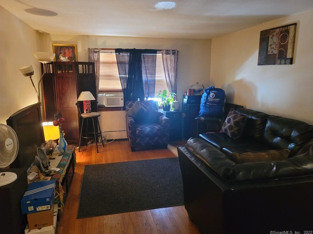 44 Otis St, Hartford CT 06114-2546 exterior