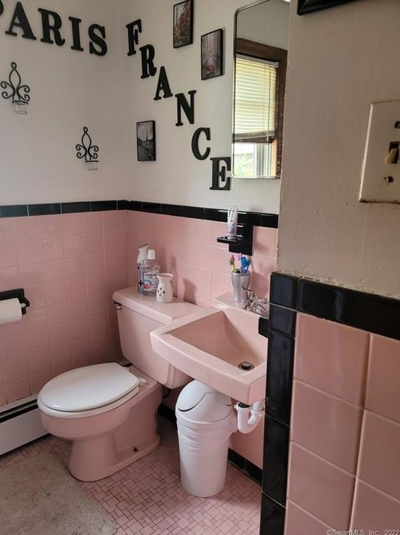 44 Otis St, Hartford CT 06114-2546 exterior