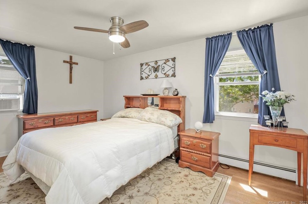 115 Sulik Ter, Stratford CT  06614-3146 exterior