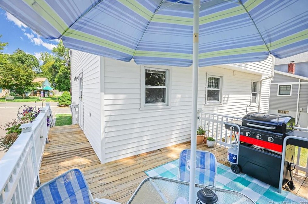 115 Sulik Ter, Stratford CT  06614-3146 exterior