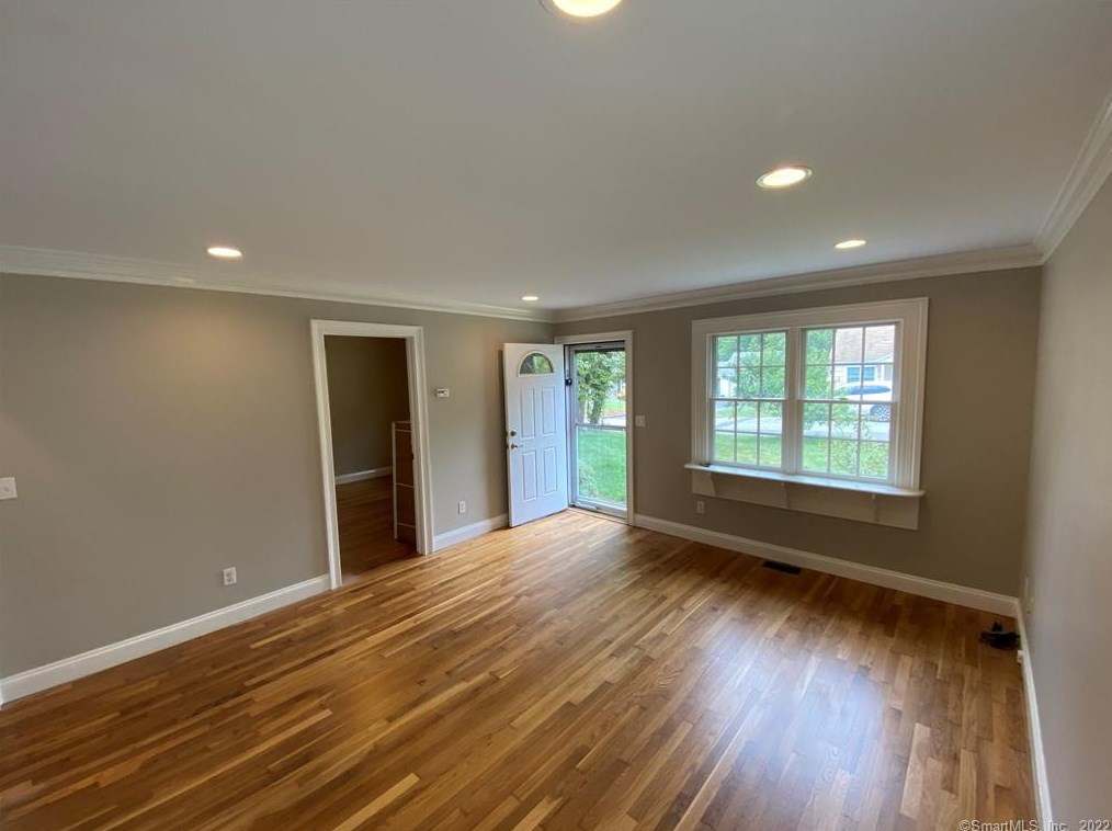 4 Kelsey St, Tokeneke CT  06820-3924 exterior