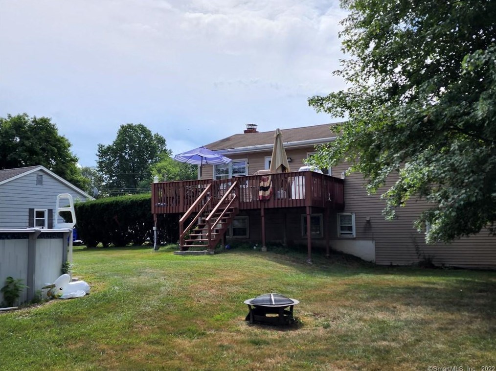 110 Sawka Dr, Hartford CT 06118-1322 exterior