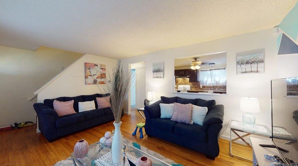 53 Baltic St, Hartford CT  06112-1202 exterior