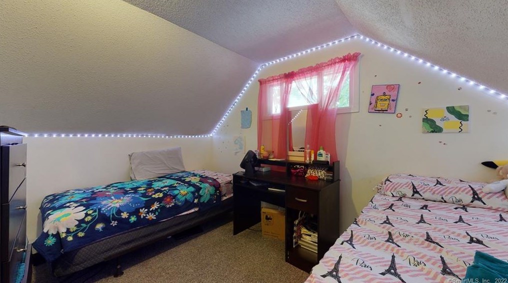 53 Baltic St, Hartford CT  06112-1202 exterior