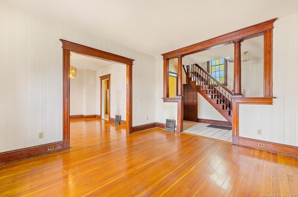 152 Glendale Ave, Hartford CT 06106-3004 exterior