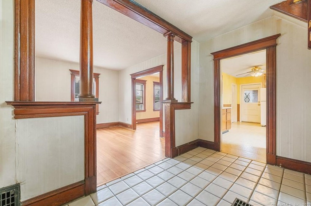 152 Glendale Ave, Hartford CT 06106-3004 exterior