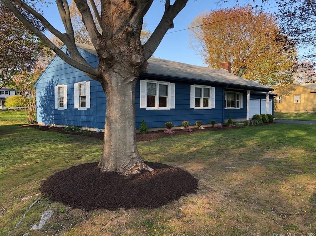 6 Otis St, Fenwick CT  06475-2413 exterior