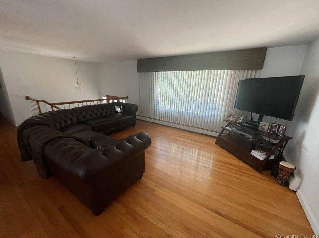 48 Tolli Ter, New Haven CT  06512-3159 exterior