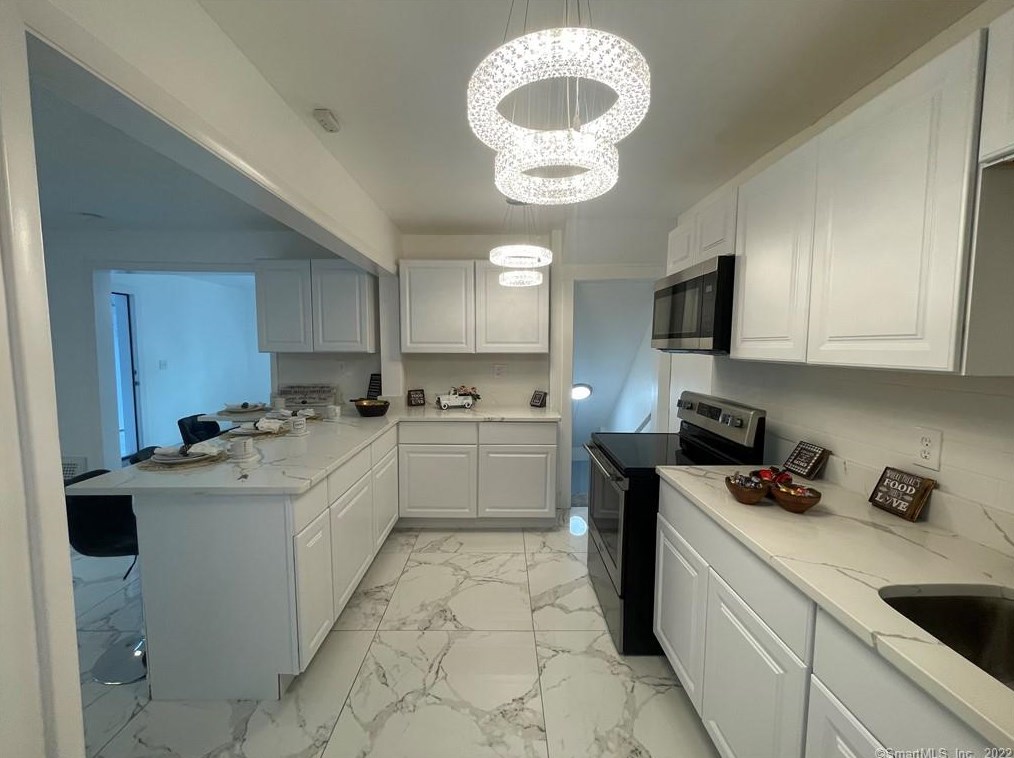 16 Allendale Rd, Hartford CT exterior