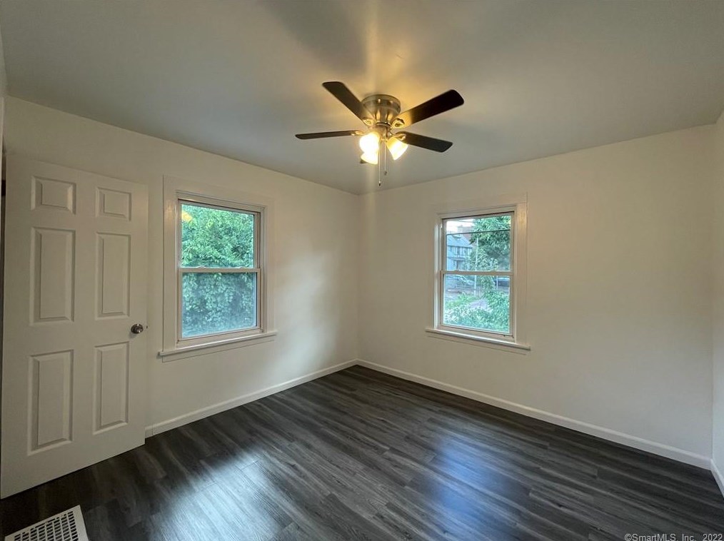 16 Allendale Rd, Hartford CT exterior