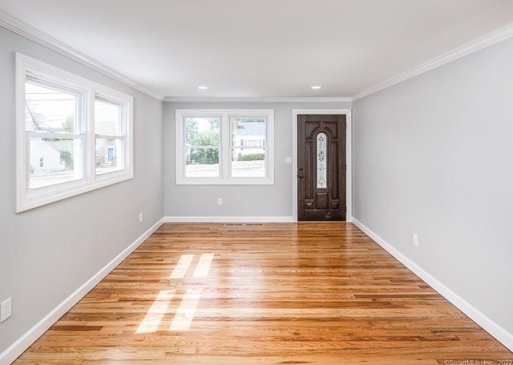 677 Pine Rock Ave, New Haven CT  06514-3814 exterior