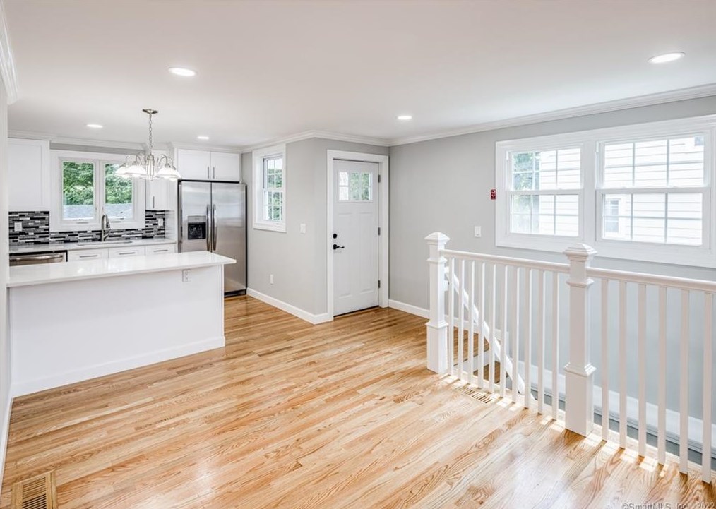 677 Pine Rock Ave, New Haven CT  06514-3814 exterior