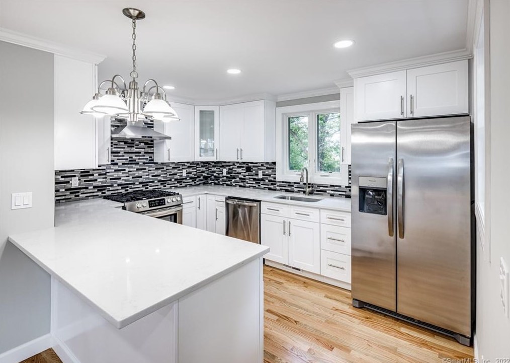 677 Pine Rock Ave, New Haven CT  06514-3814 exterior