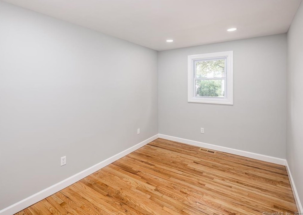 677 Pine Rock Ave, New Haven CT  06514-3814 exterior