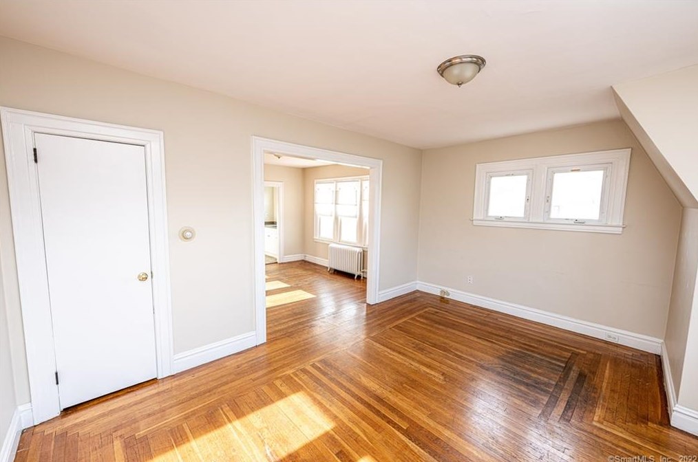 1003 Whalley Ave, New Haven CT  06515-1722 exterior