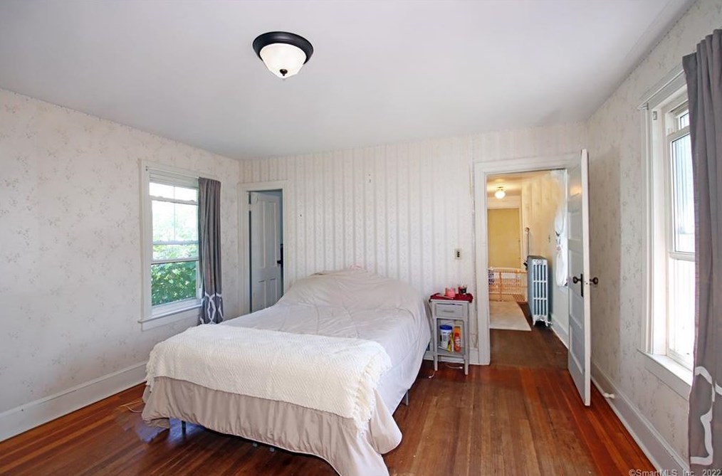 19 Walnut St, Winsted CT  06098-1719 exterior
