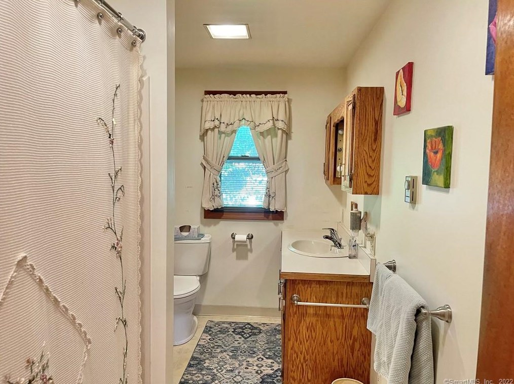 235 Smith Hl Rd, Winsted CT 06098-2218 exterior