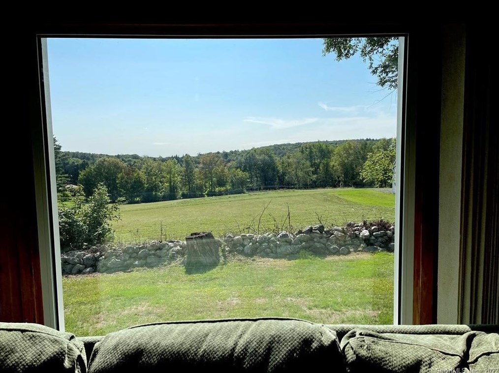 235 Smith Hl Rd, Winsted CT 06098-2218 exterior