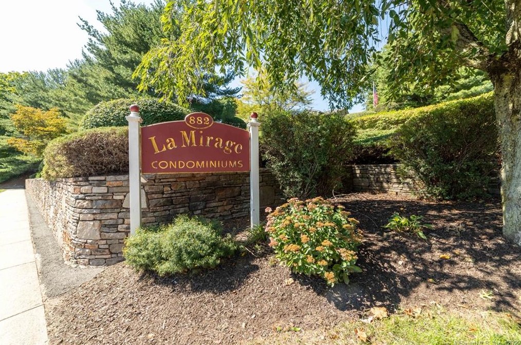 882 Colony Rd, Meriden CT  06450-2353 exterior