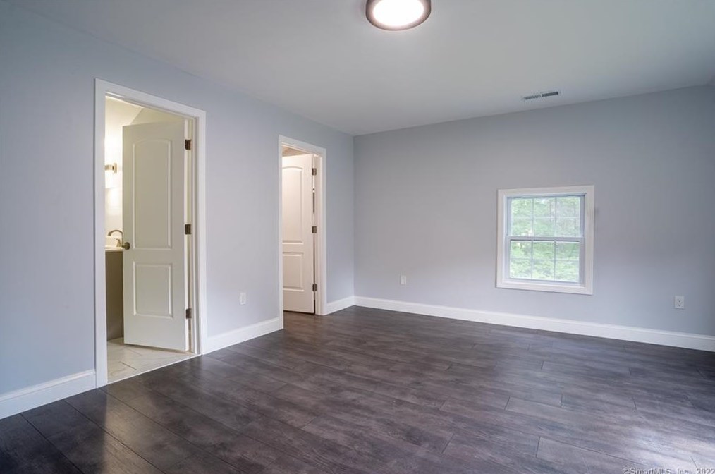 810 Hamilton Ave, Watertown CT  06795-2309 exterior