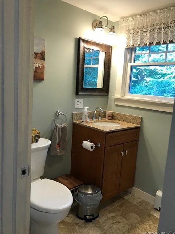 94 Kelseytown Rd, Clinton CT 06413-1455 exterior