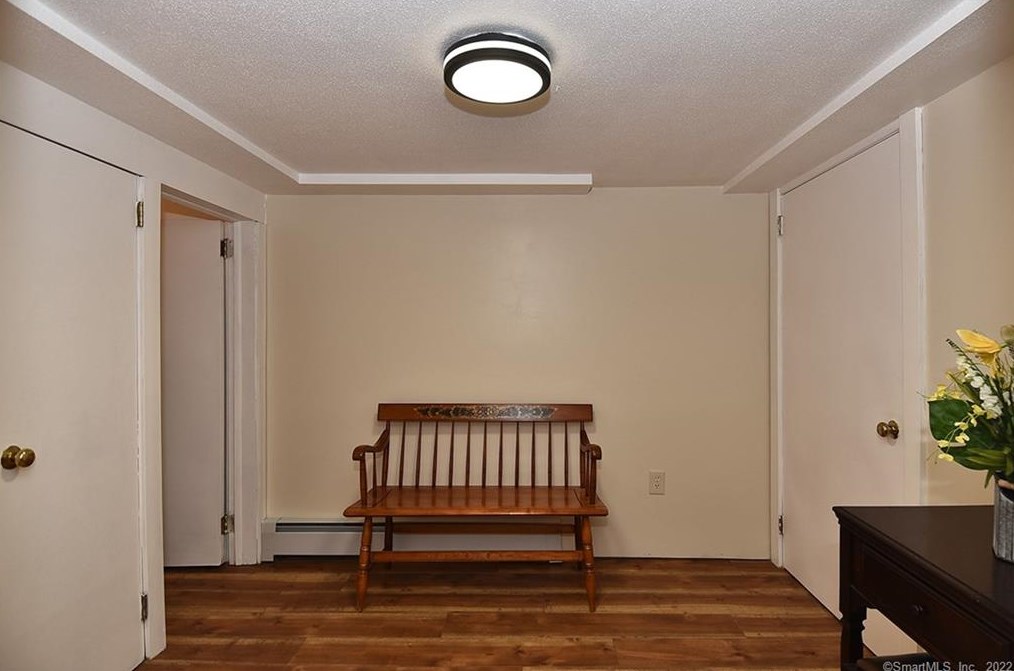 100 Sandy Ln, Meriden CT 06450-7023 exterior