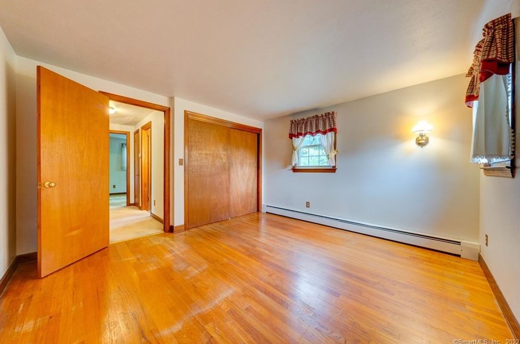 52 Merline Rd, Vernon CT 06066-4813 exterior