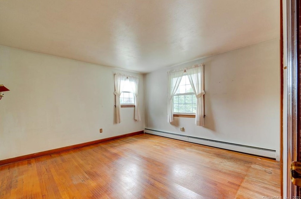 52 Merline Rd, Vernon CT 06066-4813 exterior