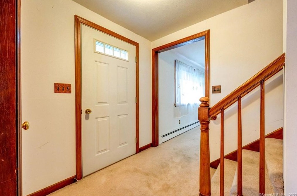 52 Merline Rd, Vernon CT 06066-4813 exterior