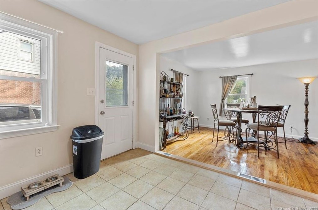 58 Michael Rd, New Haven CT 06514-4504 exterior