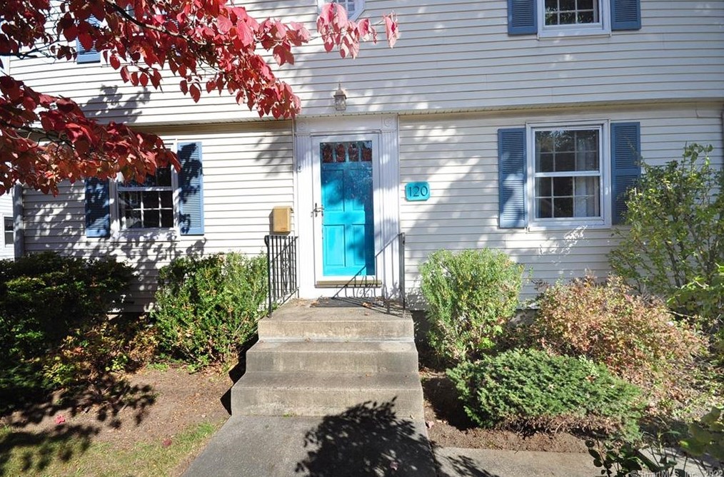 120 Caya Ave, Hartford CT  06110-1107 exterior