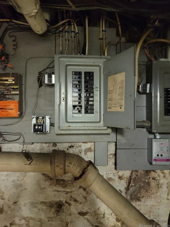 15 Parker Pl, New Haven CT 06512-3958 exterior