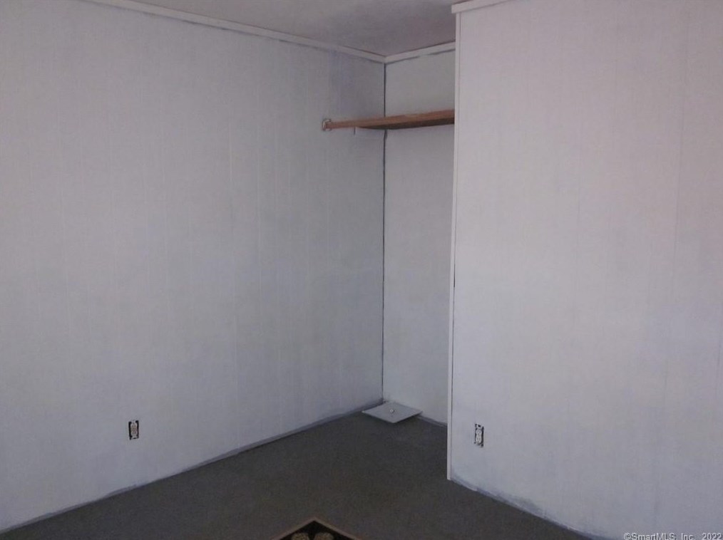 34 Sikorsky Pl, Stratford CT  06614-3729 exterior