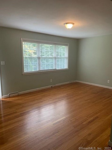 766 Hawthorne Ave, Derby CT 06418-1107 exterior