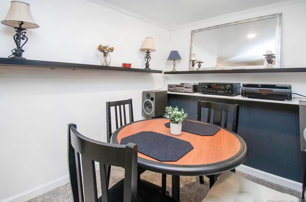 5 Bittersweet Dr, Hartford CT 06108-1201 exterior