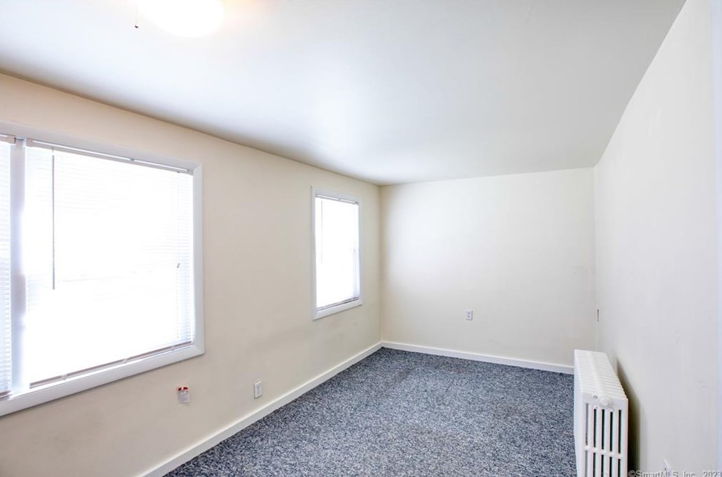 564 River Rd, Cos Cob CT  06807-1905 exterior