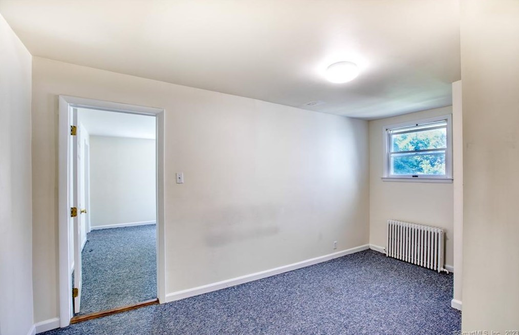 564 River Rd, Cos Cob CT  06807-1905 exterior