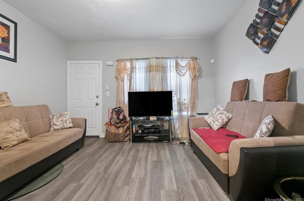 133 Portsea St, New Haven CT 06519-2238 exterior