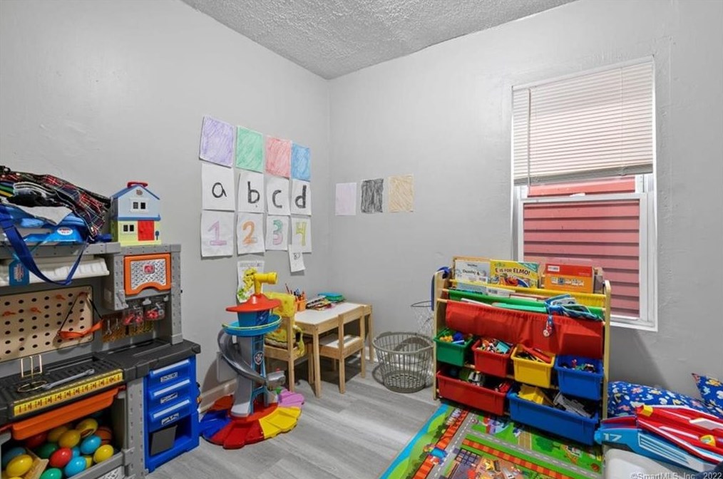 133 Portsea St, New Haven CT 06519-2238 exterior