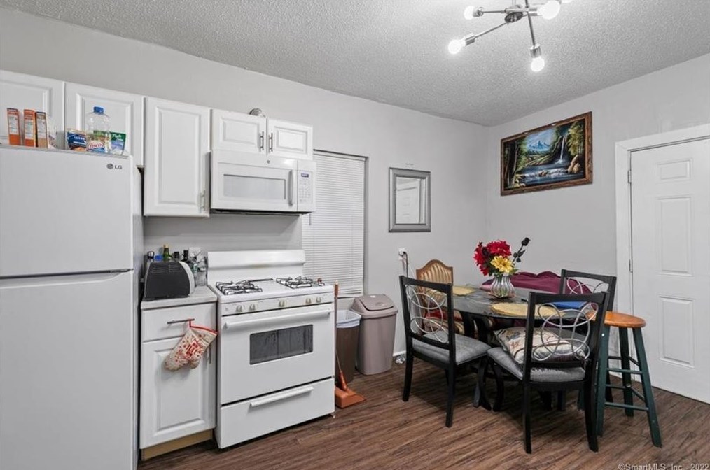 133 Portsea St, New Haven CT 06519-2238 exterior