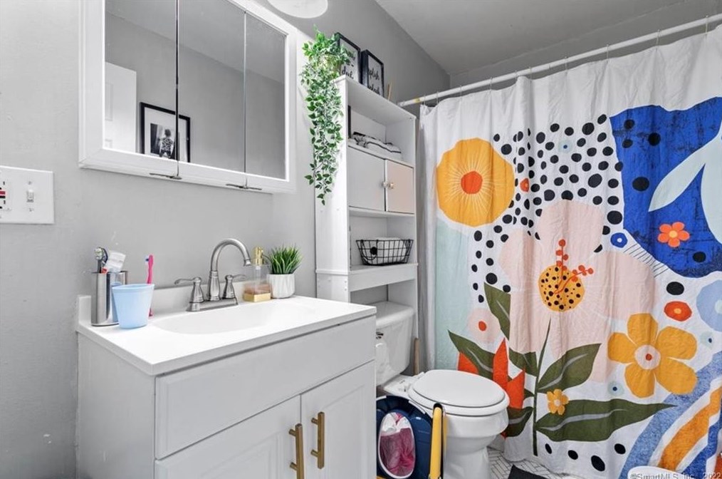 133 Portsea St, New Haven CT 06519-2238 exterior