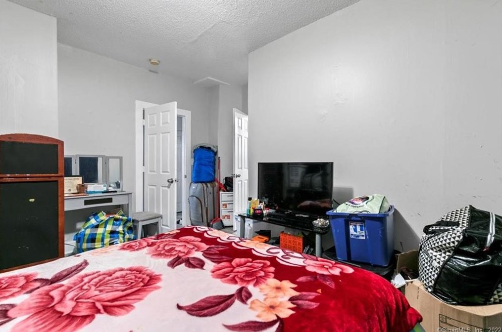 133 Portsea St, New Haven CT 06519-2238 exterior