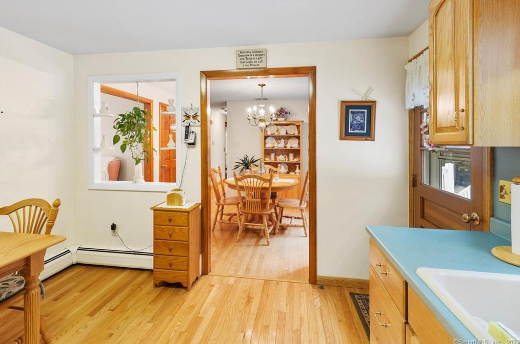 204 Metcalf Rd, Tolland CT 06084-3756 exterior