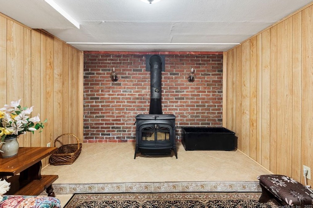 204 Metcalf Rd, Tolland CT 06084-3756 exterior